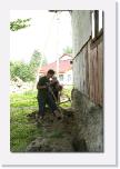 PICT2665 * Vorbereitung fuer Fundament-Erneuerung * 410 x 612 * (56KB)